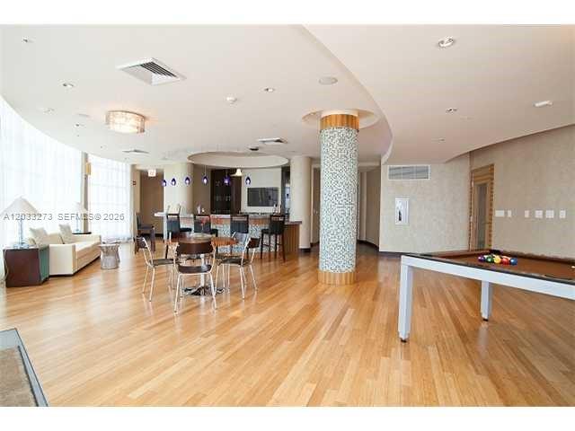 253 NE 2nd Street