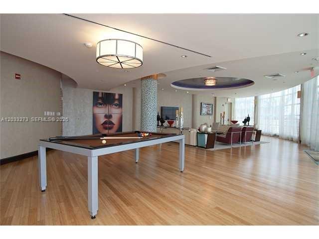253 NE 2nd Street