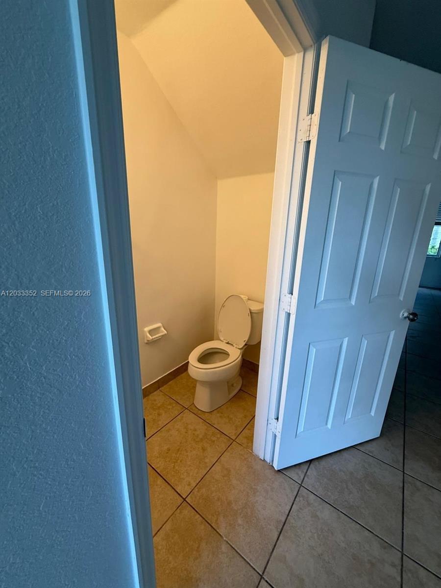 2819 SE 1st Drive