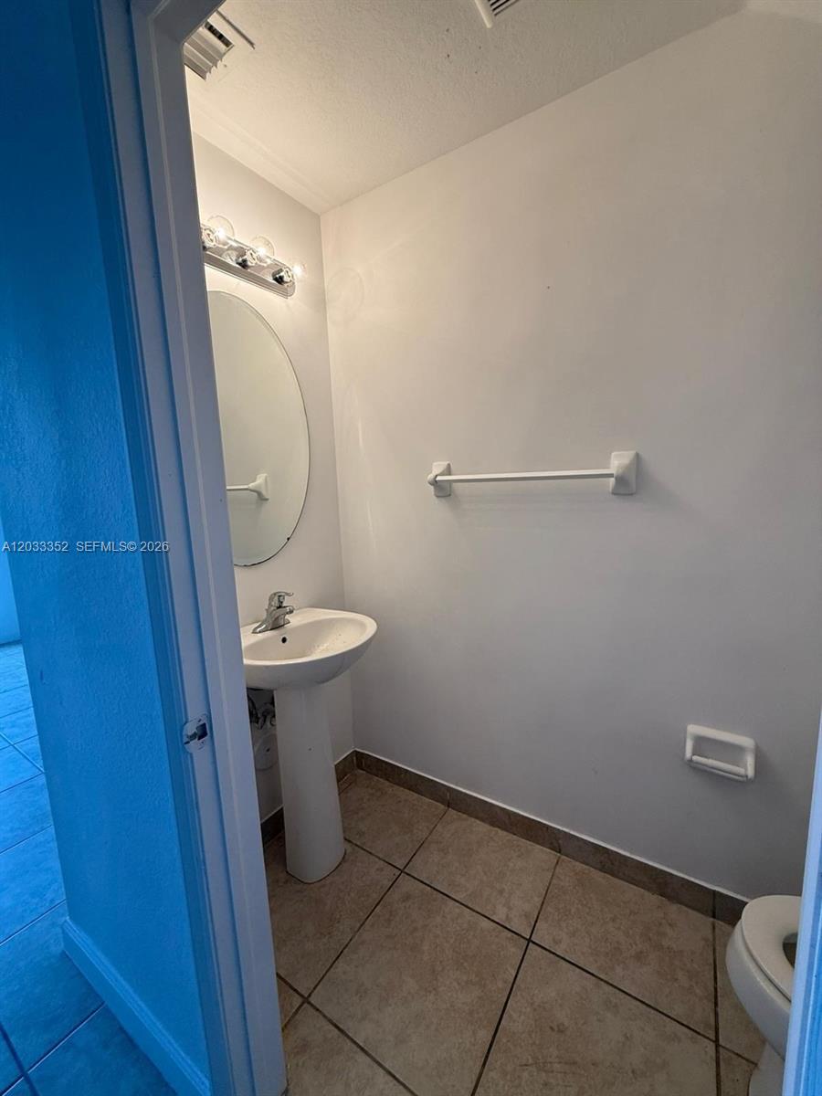 2819 SE 1st Drive