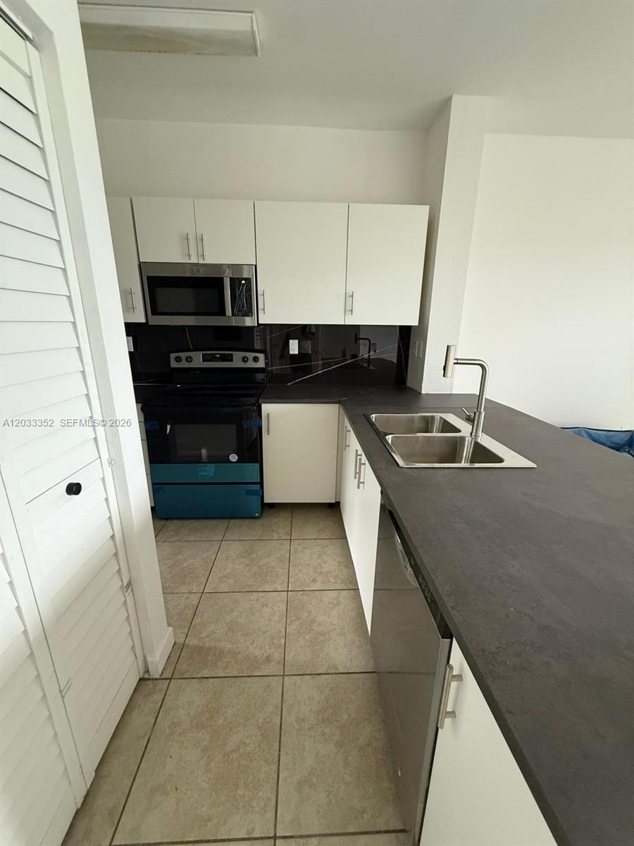 2819 SE 1st Drive