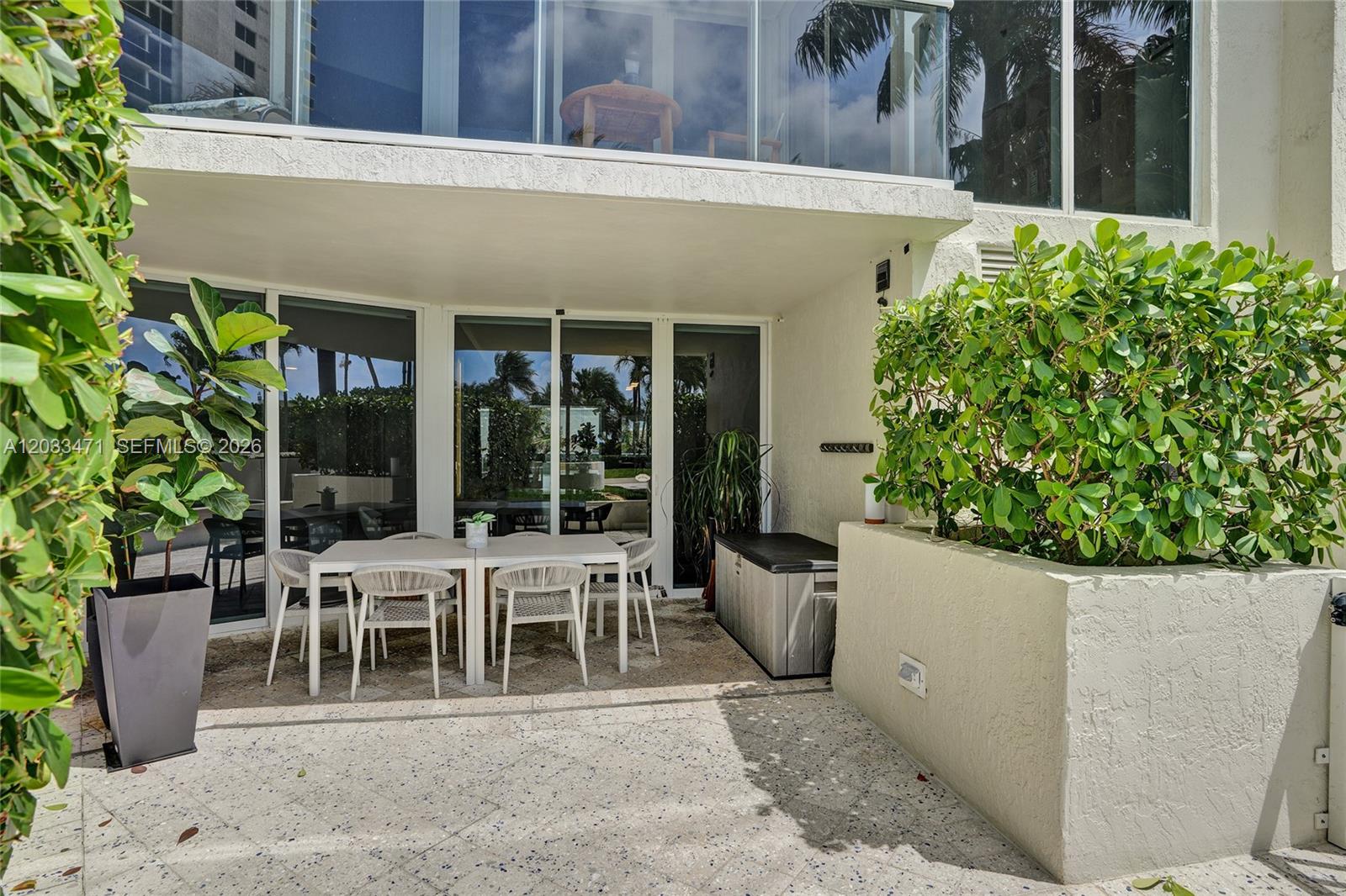 19111 Collins Avenue