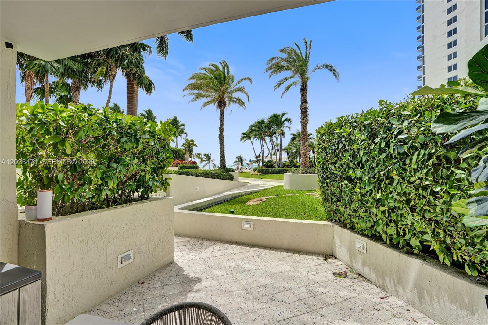 19111 Collins Avenue