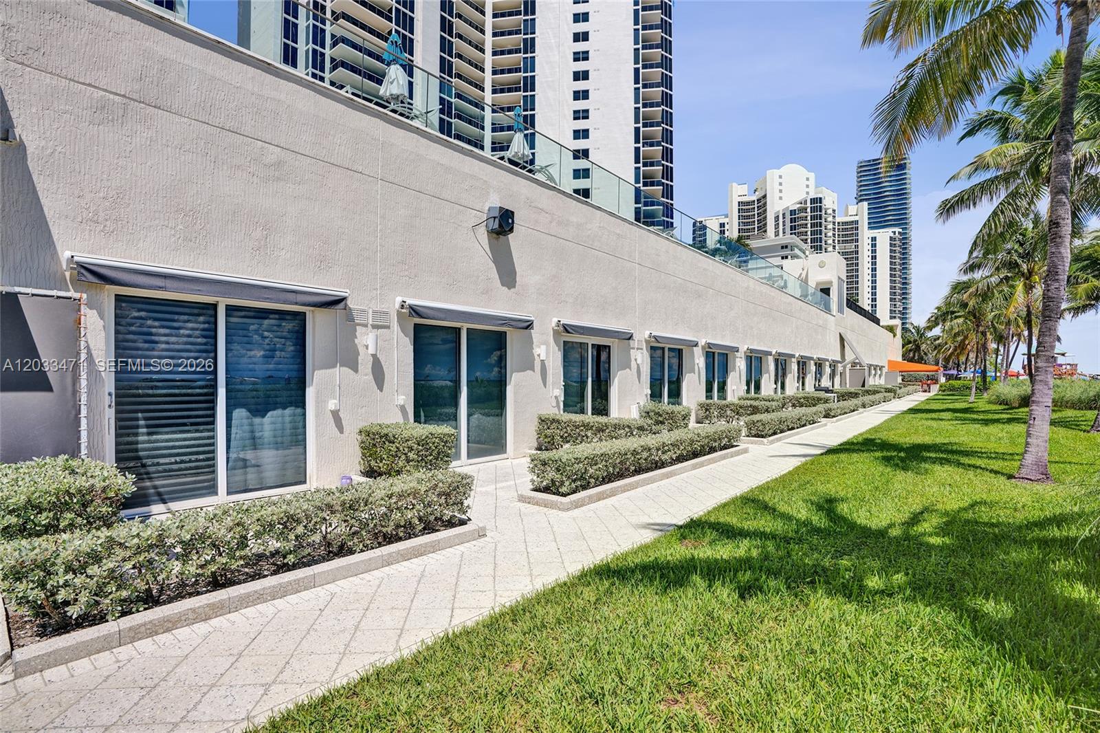 19111 Collins Avenue
