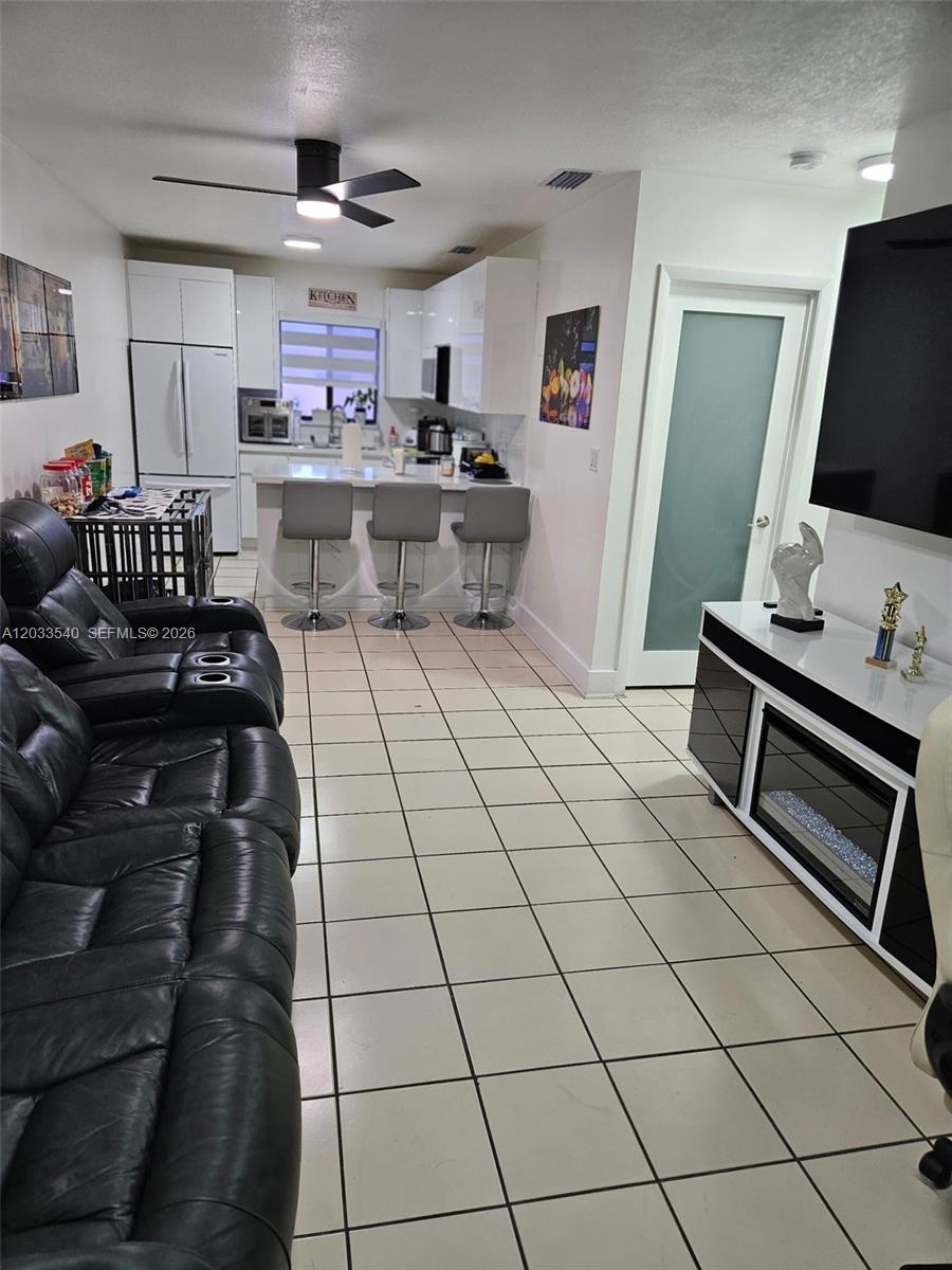 2348 W 56th Street