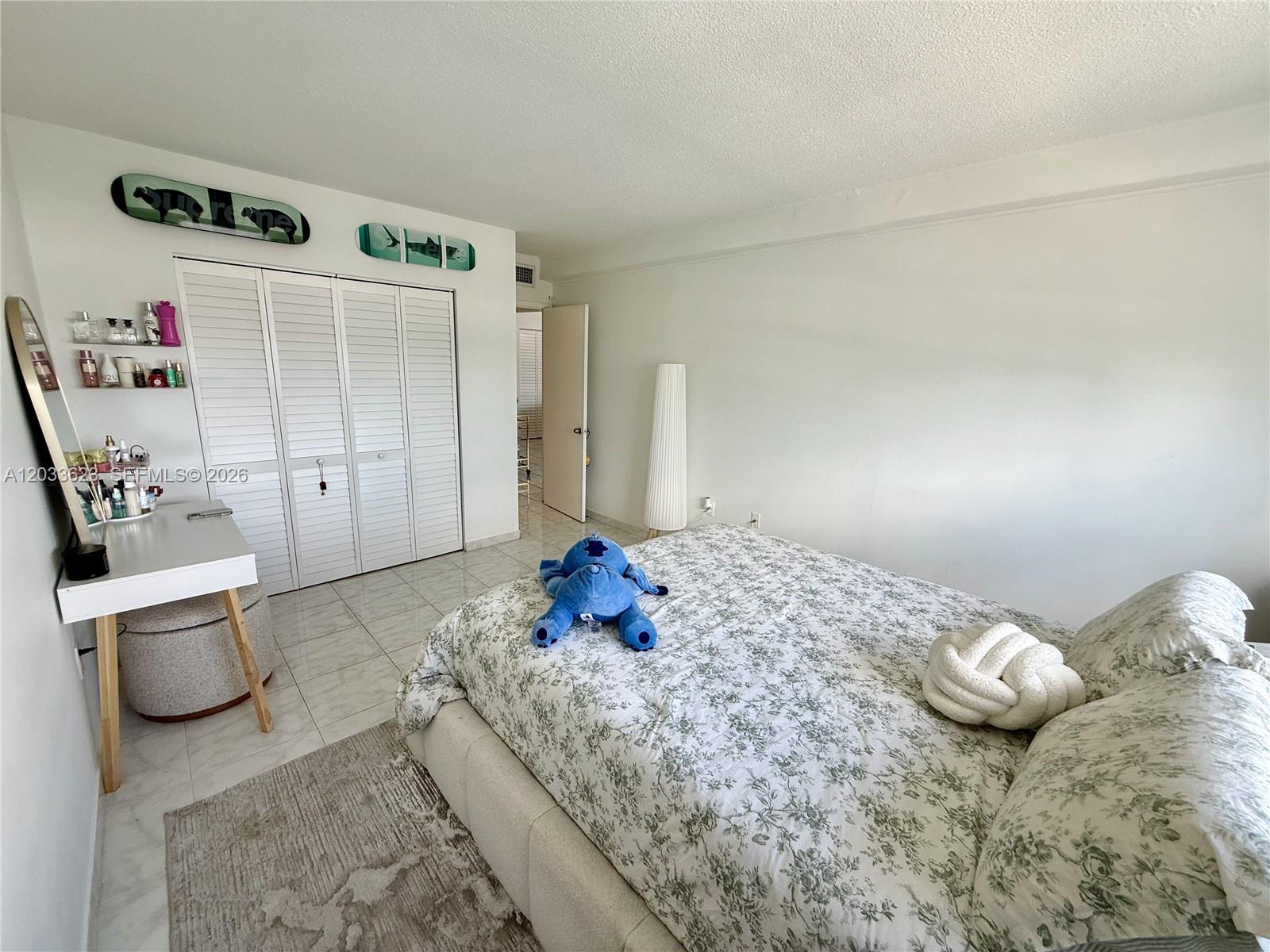 400 Kings Point Drive