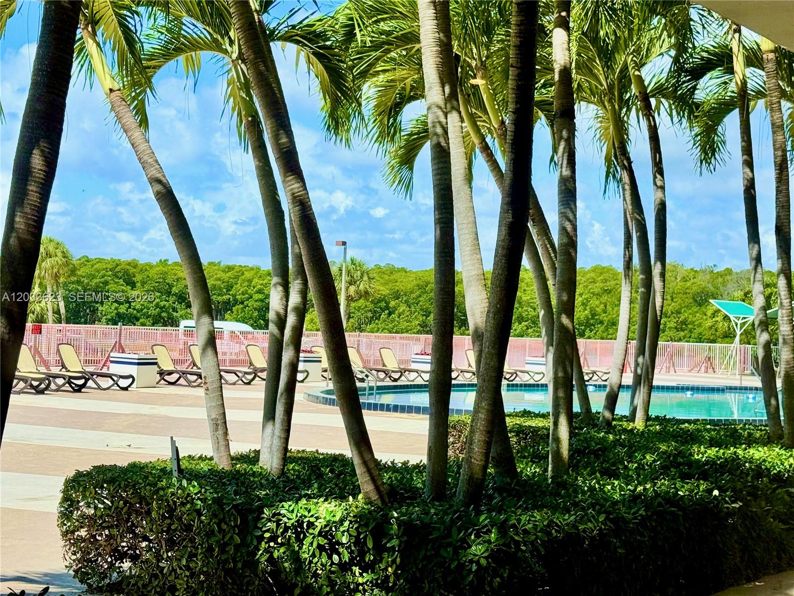 400 Kings Point Drive
