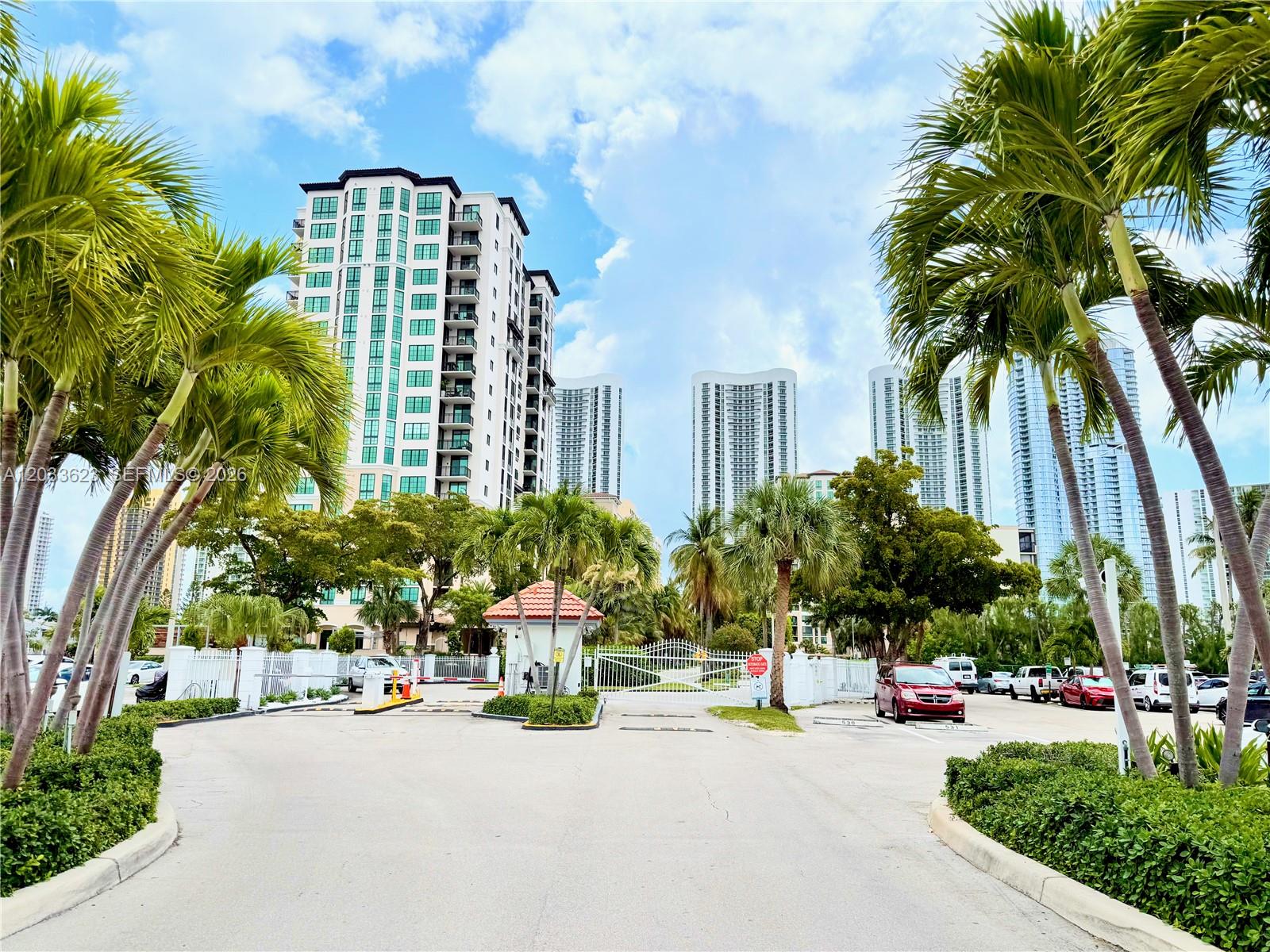 400 Kings Point Drive