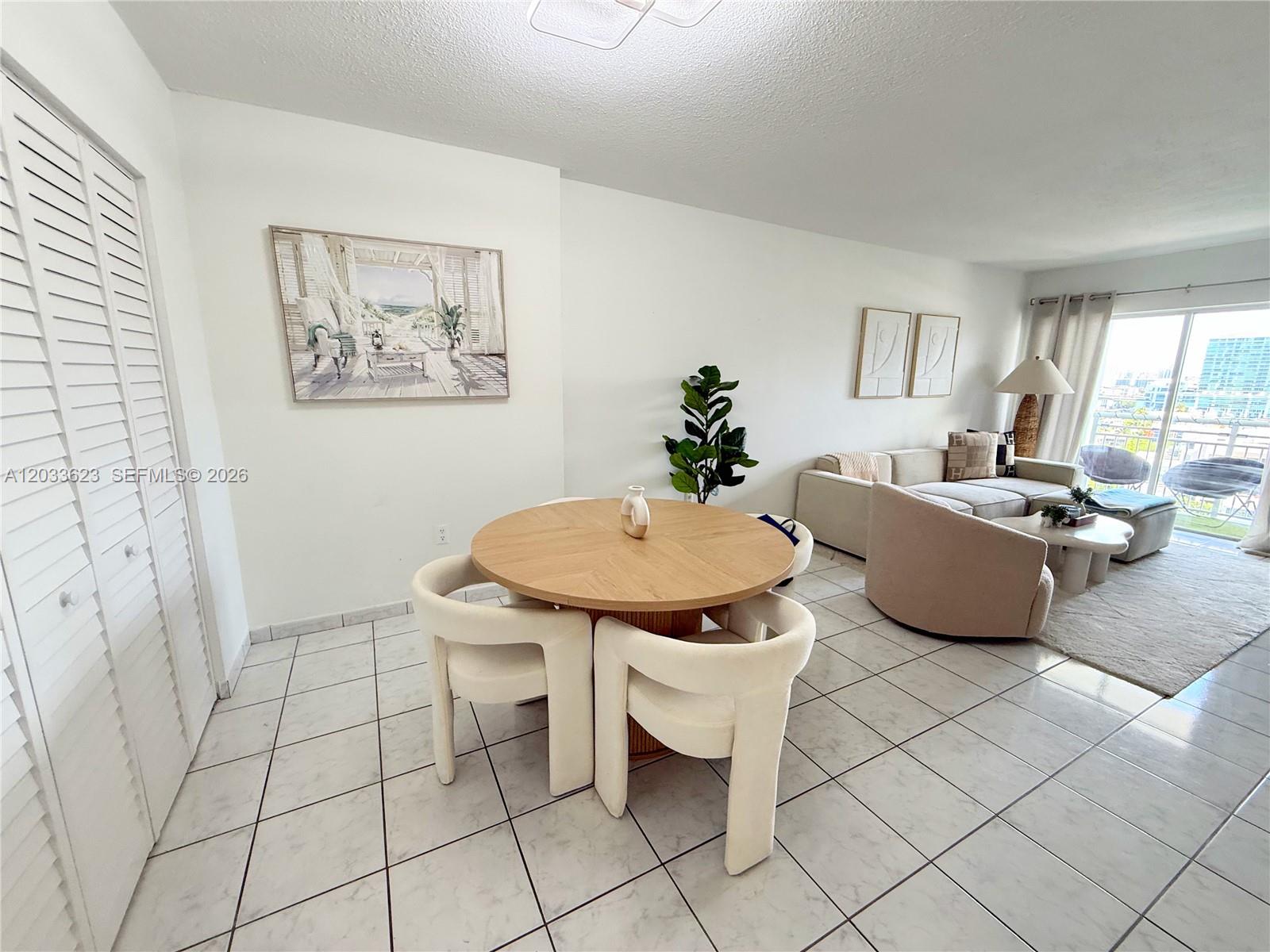400 Kings Point Drive