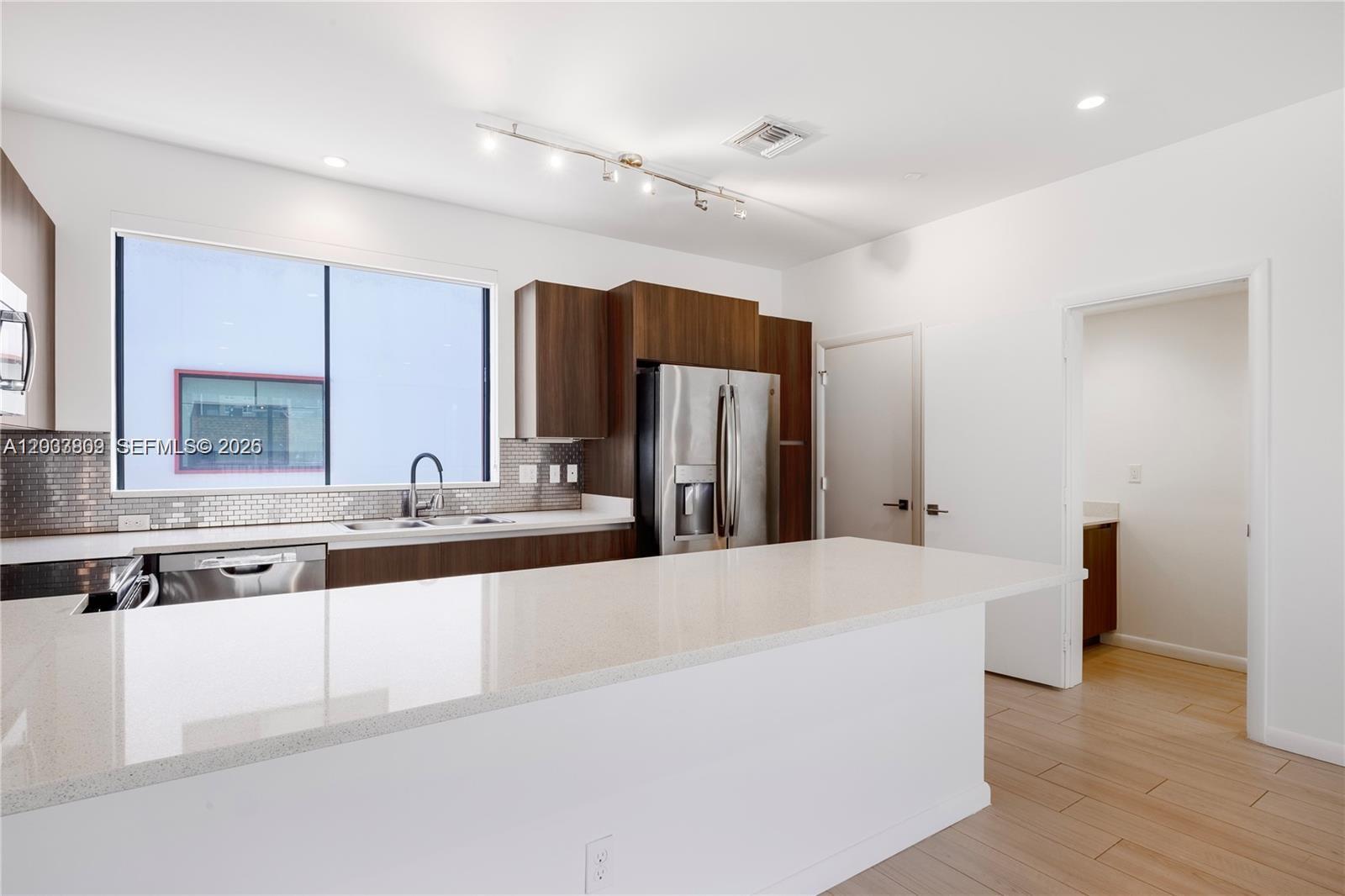 113 NE 6 Street