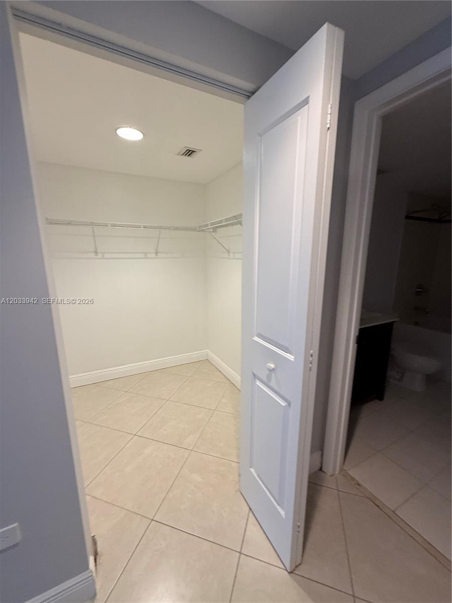 480 NE 30th Street