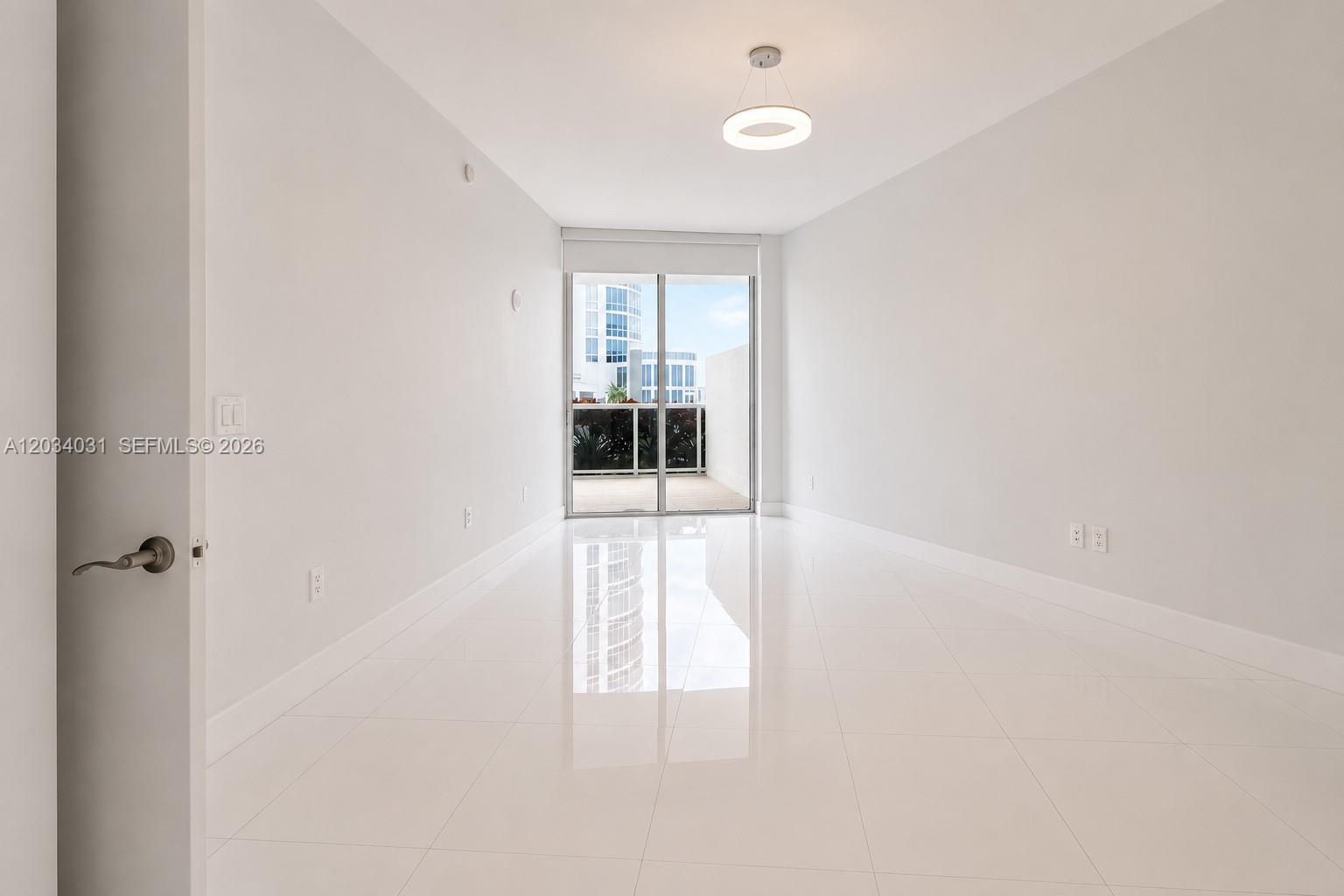 15901 Collins Avenue
