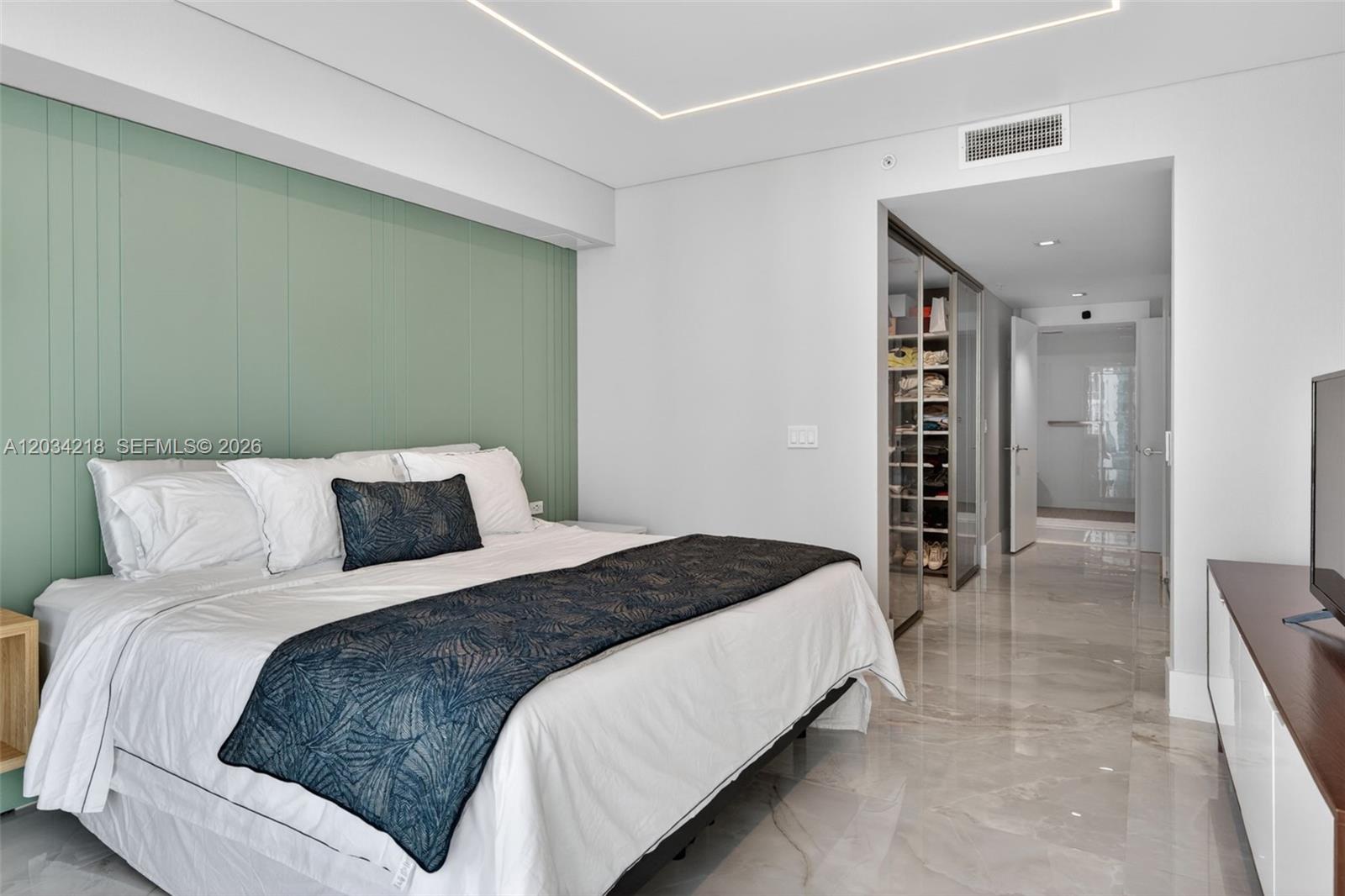 300 Sunny Isles Boulevard