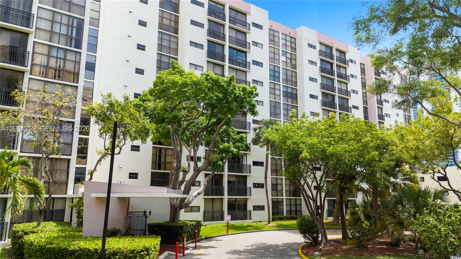17021 N Bay Road