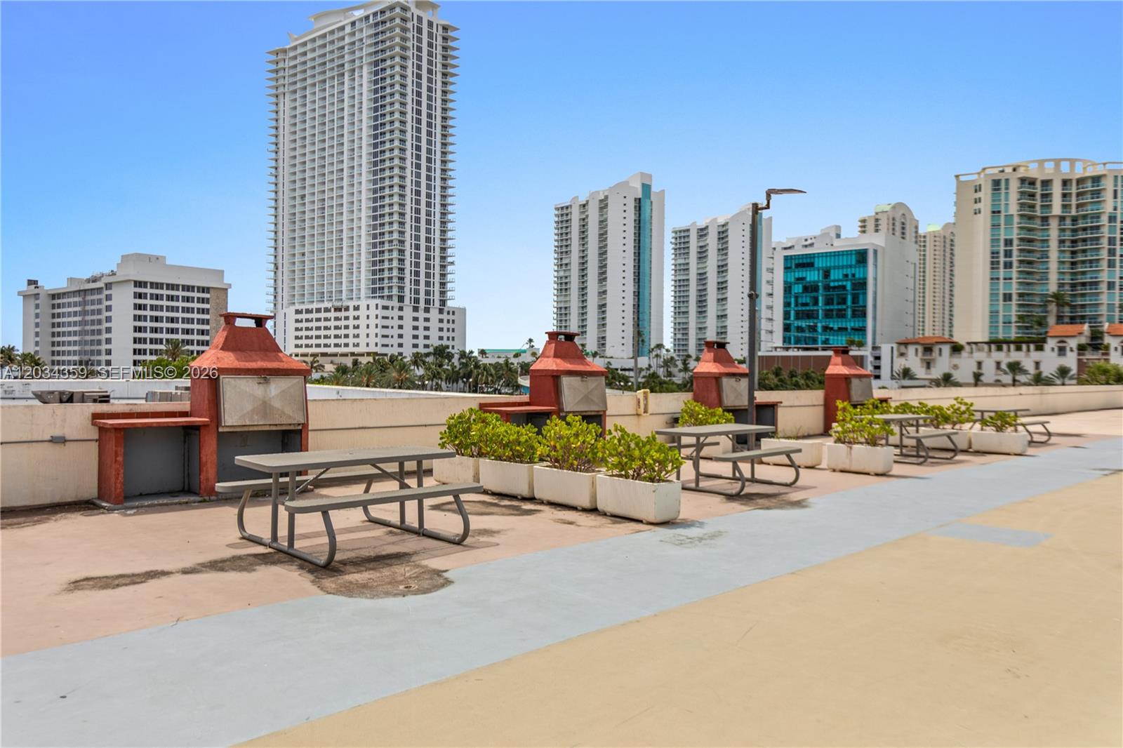 17021 N Bay Road
