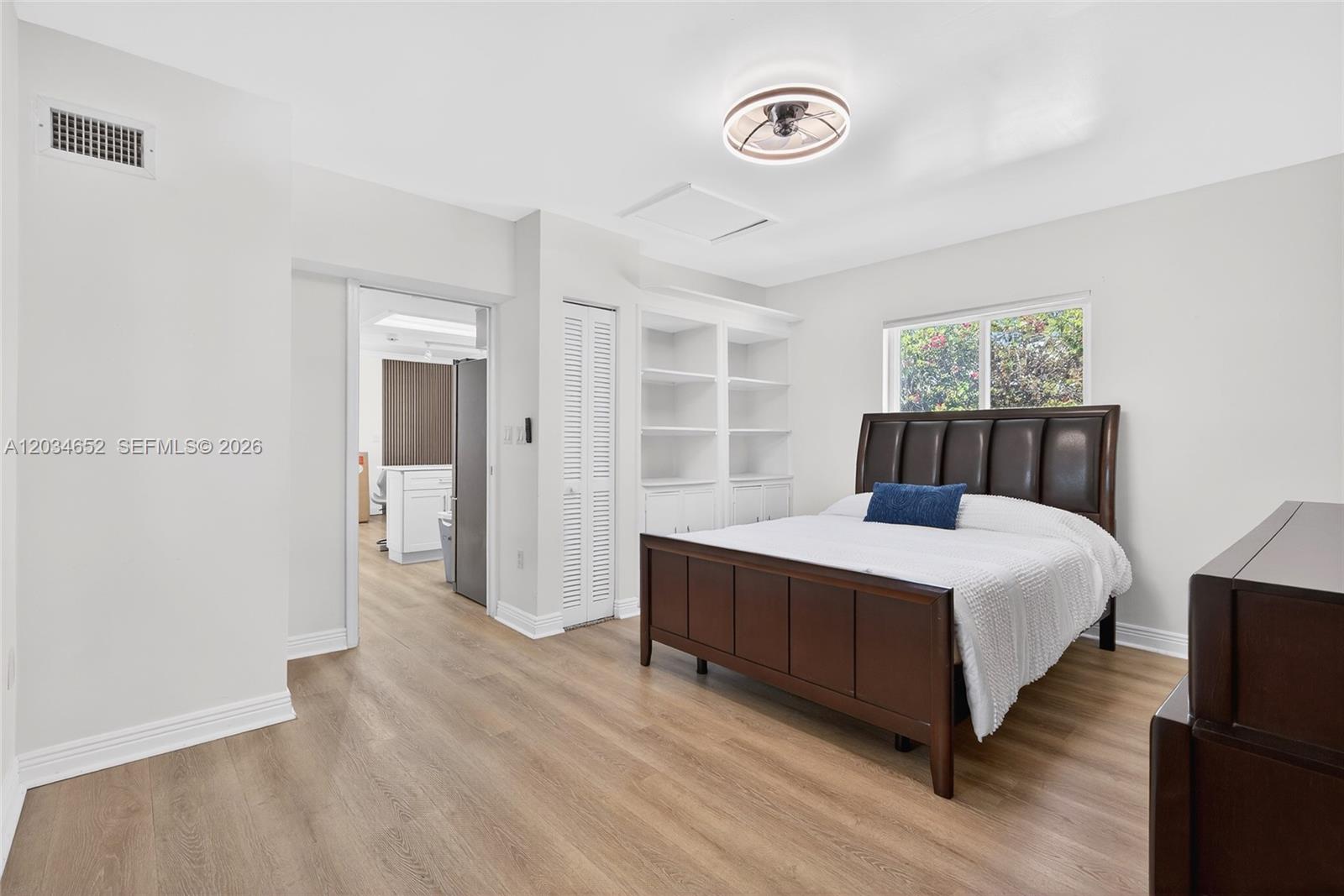 2431 SW 4th Street