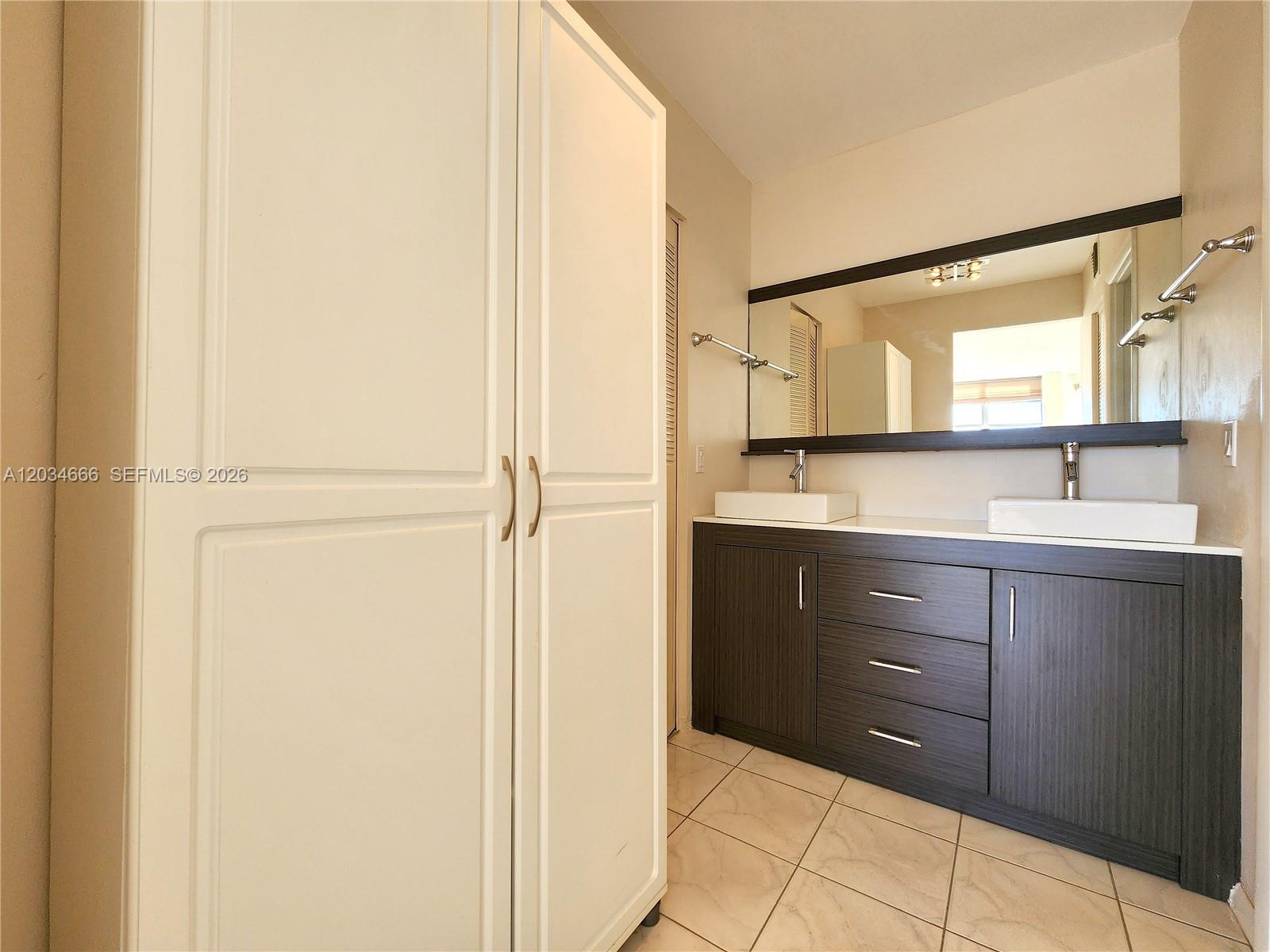 2025 NE 164th Street
