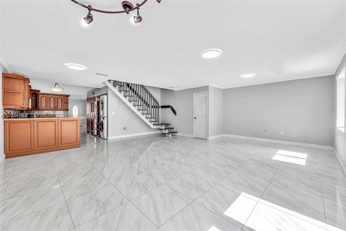 5445 W 27th Lane
