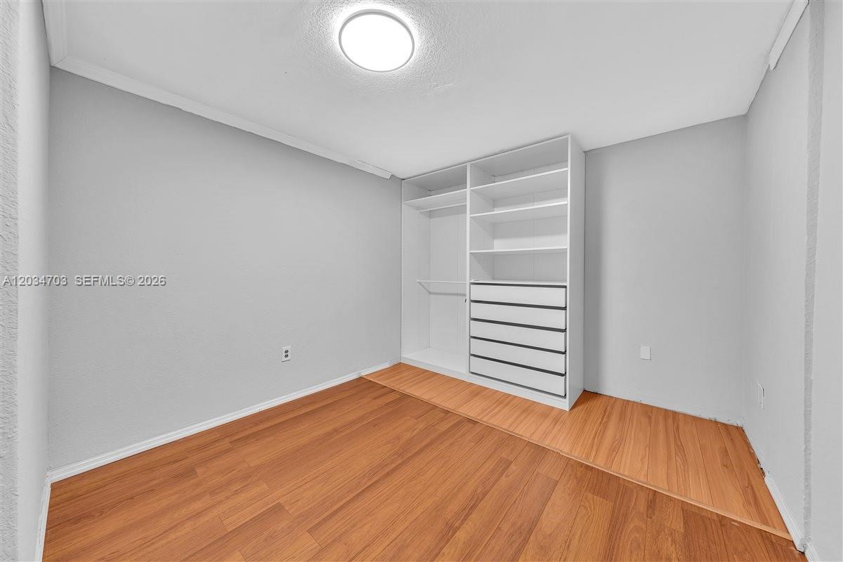 5445 W 27th Lane