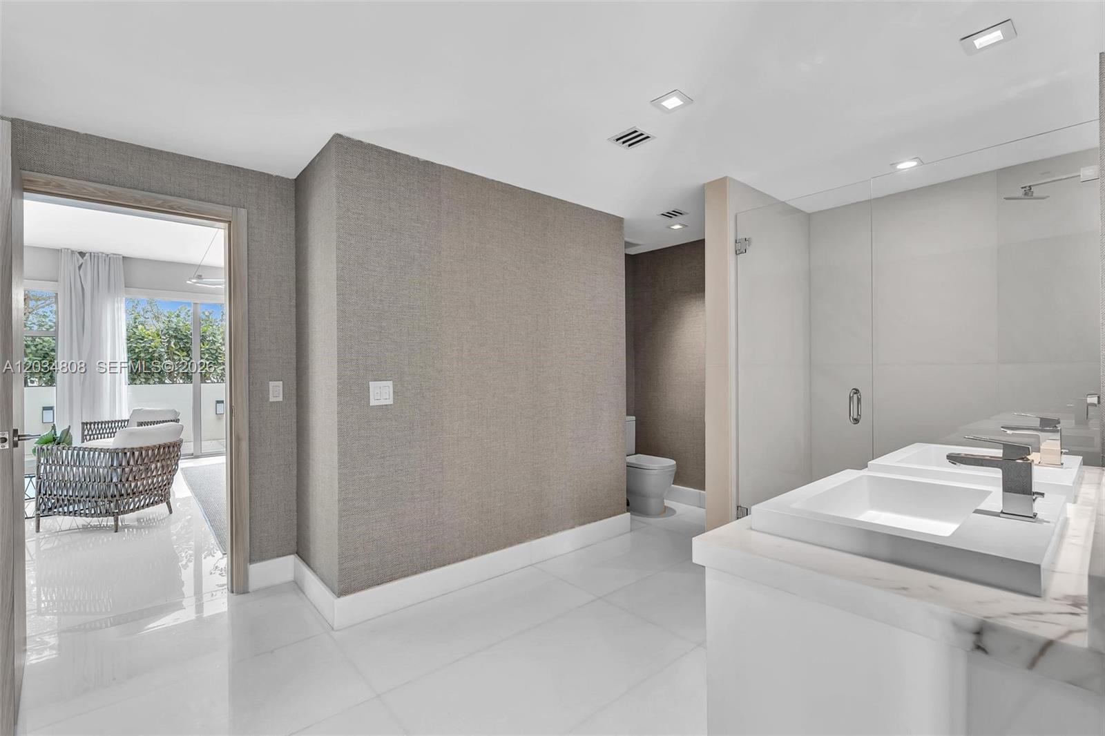300 Sunny Isles Boulevard
