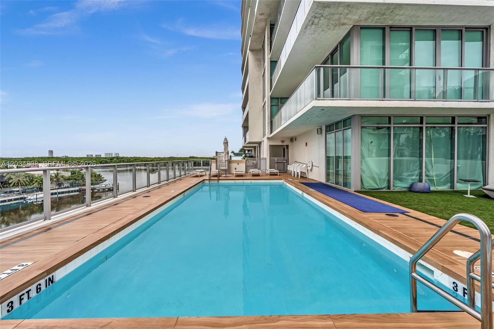 300 Sunny Isles Boulevard