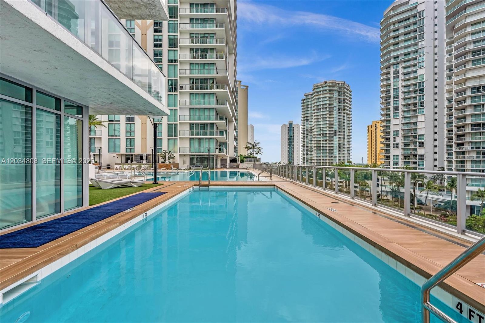 300 Sunny Isles Boulevard