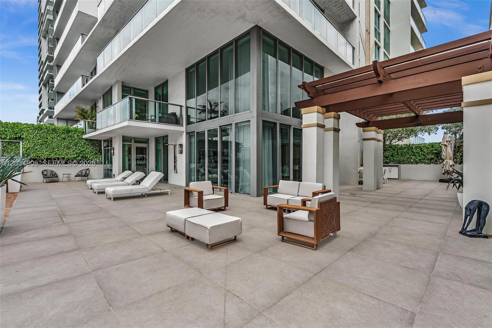 300 Sunny Isles Boulevard