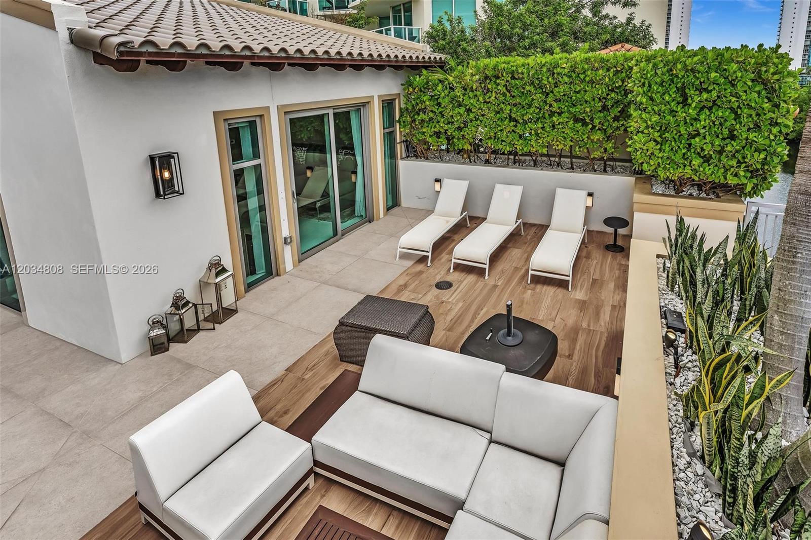 300 Sunny Isles Boulevard
