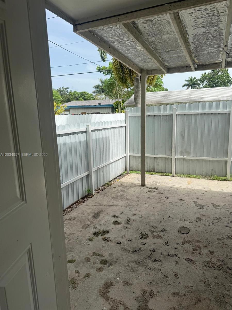 767 SW 5th Terrace