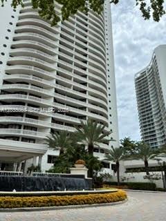 3000 Island Boulevard