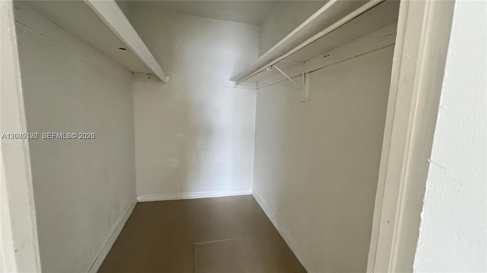 486 NW 165th St Road