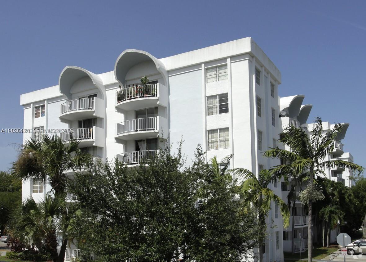 486 NW 165th St Road