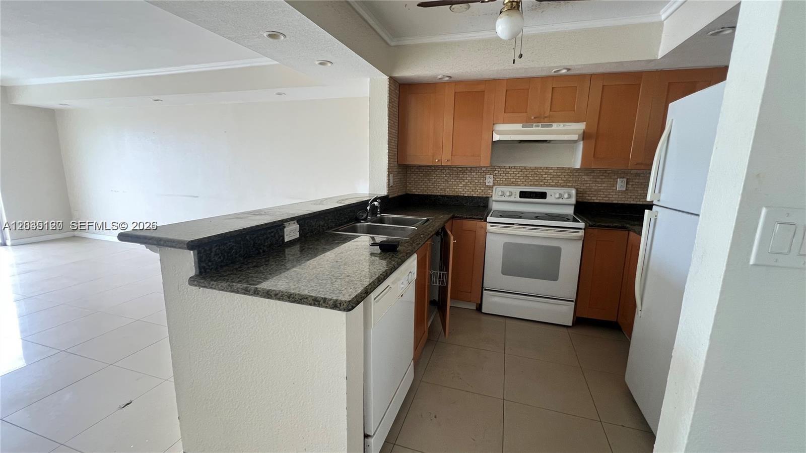 486 NW 165th St Road