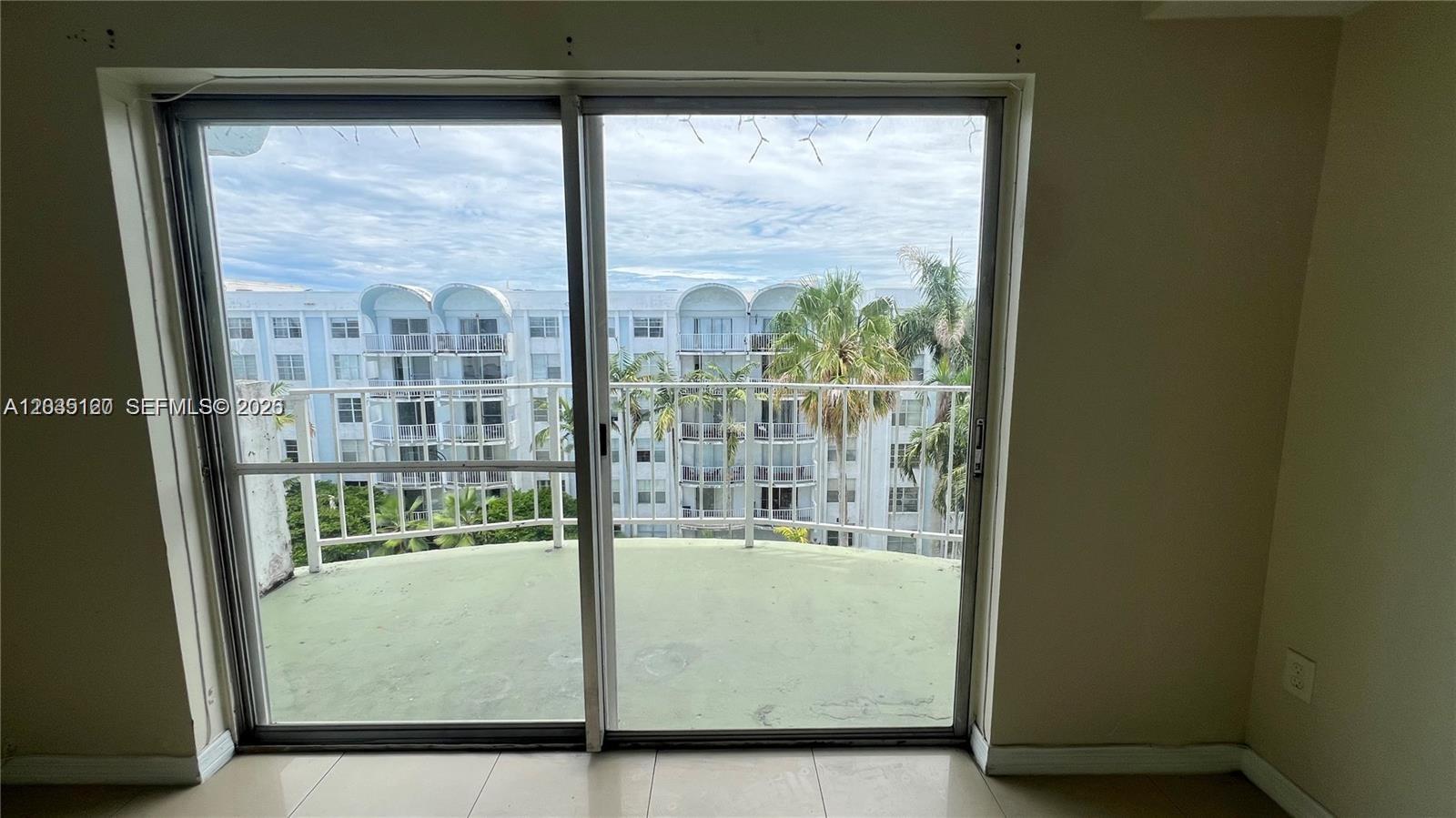 486 NW 165th St Road