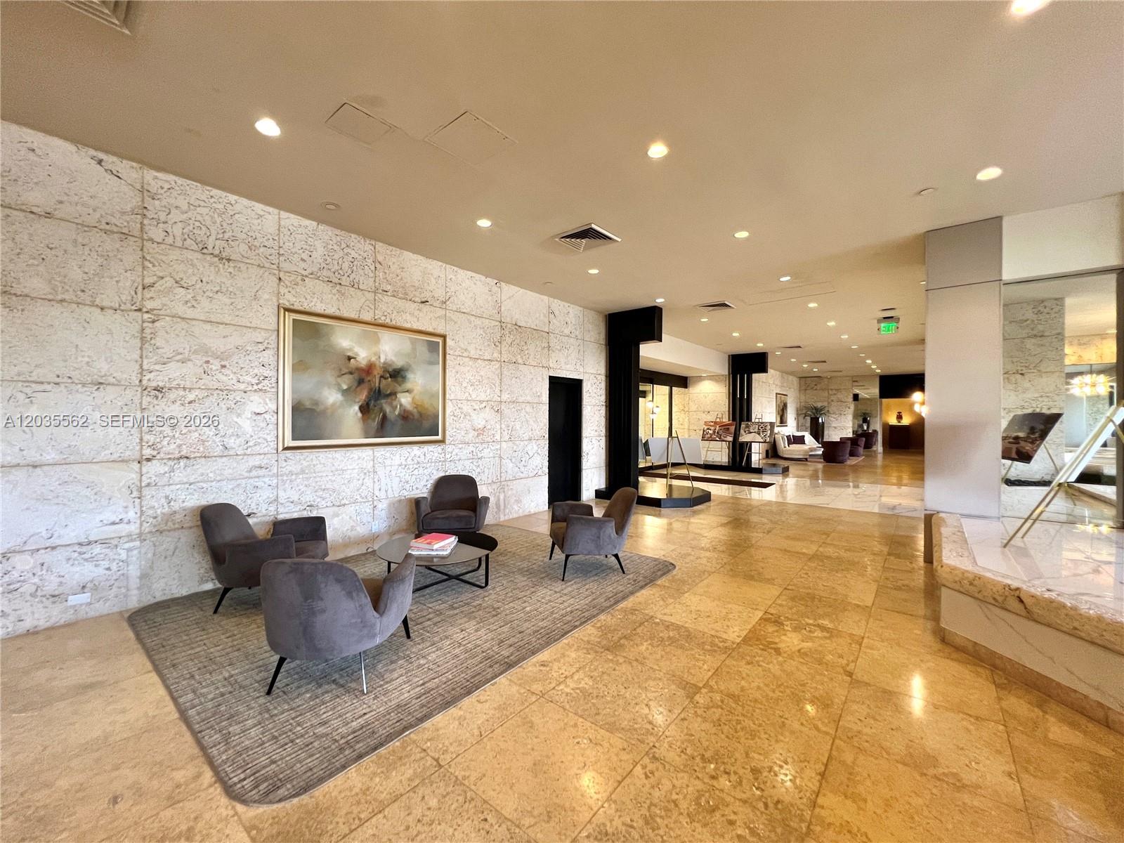 1000 W Island Boulevard