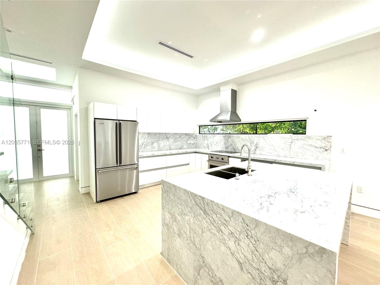 5728 NW 5th Court
