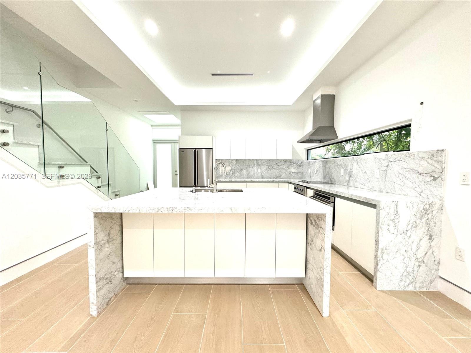 5728 NW 5th Court