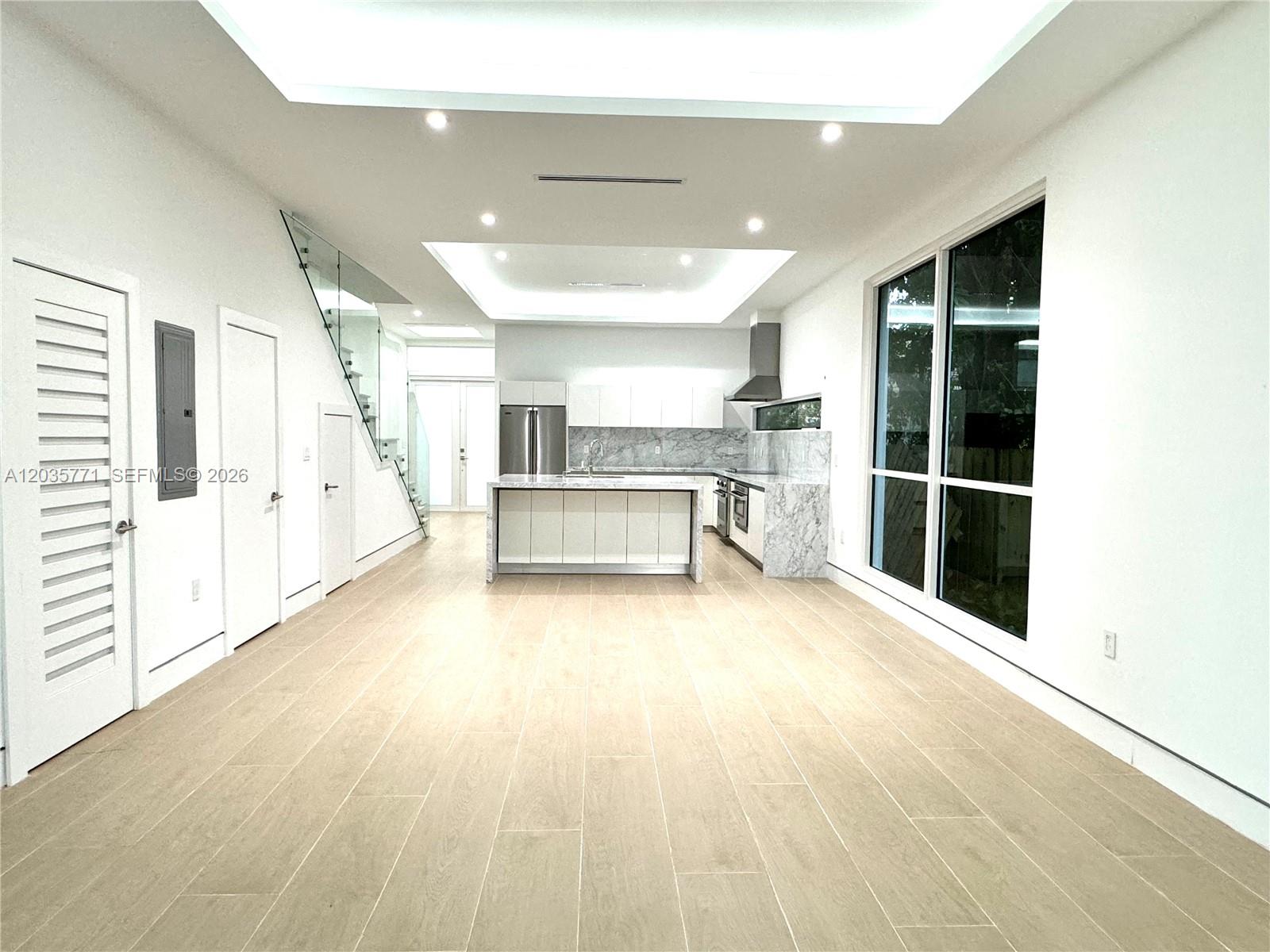 5728 NW 5th Court