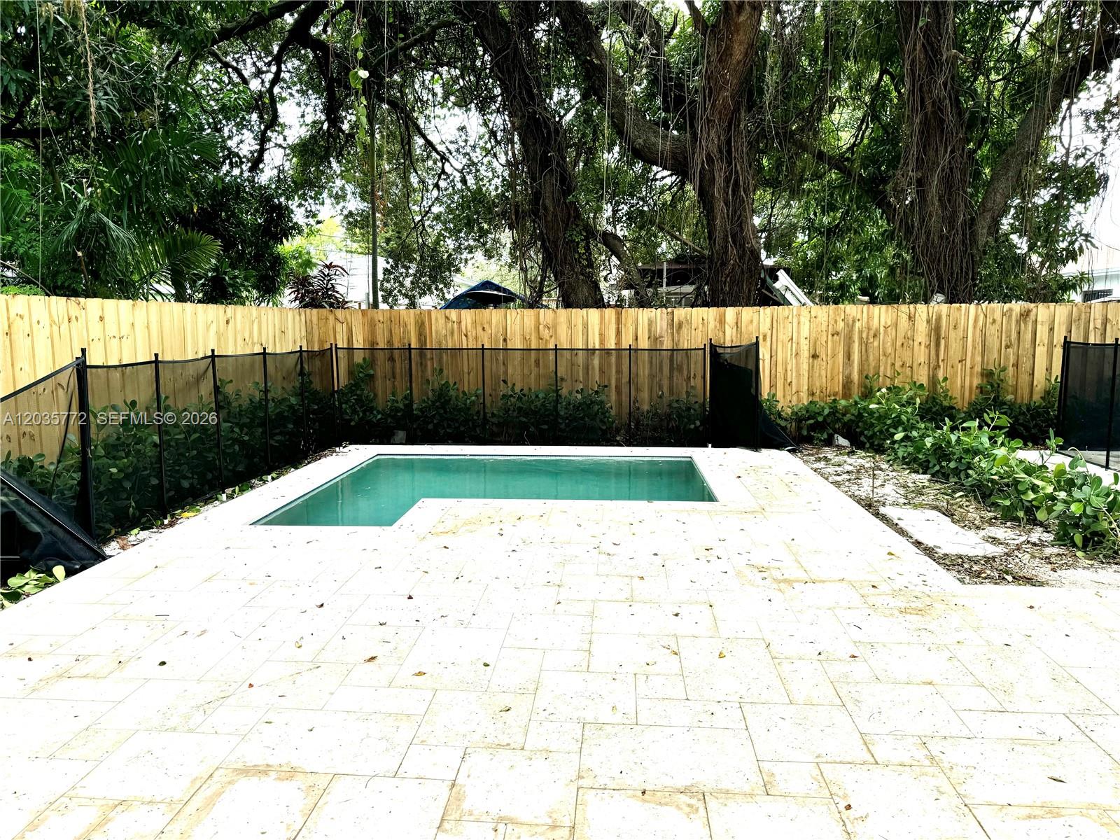 5728 NW 5th Court