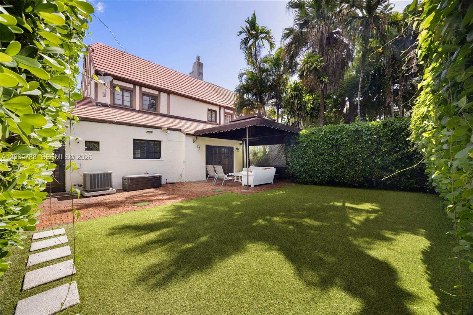 408 Viscaya Avenue