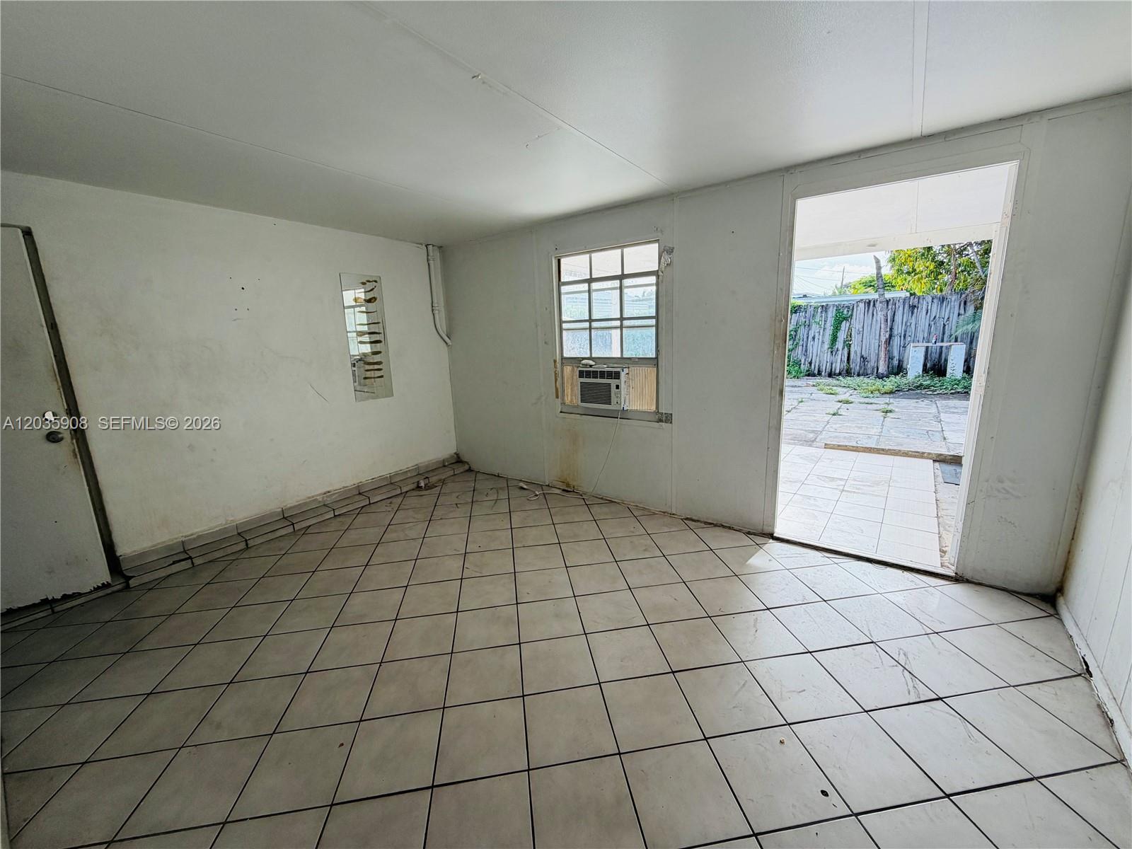 1550 E 10th Avenue