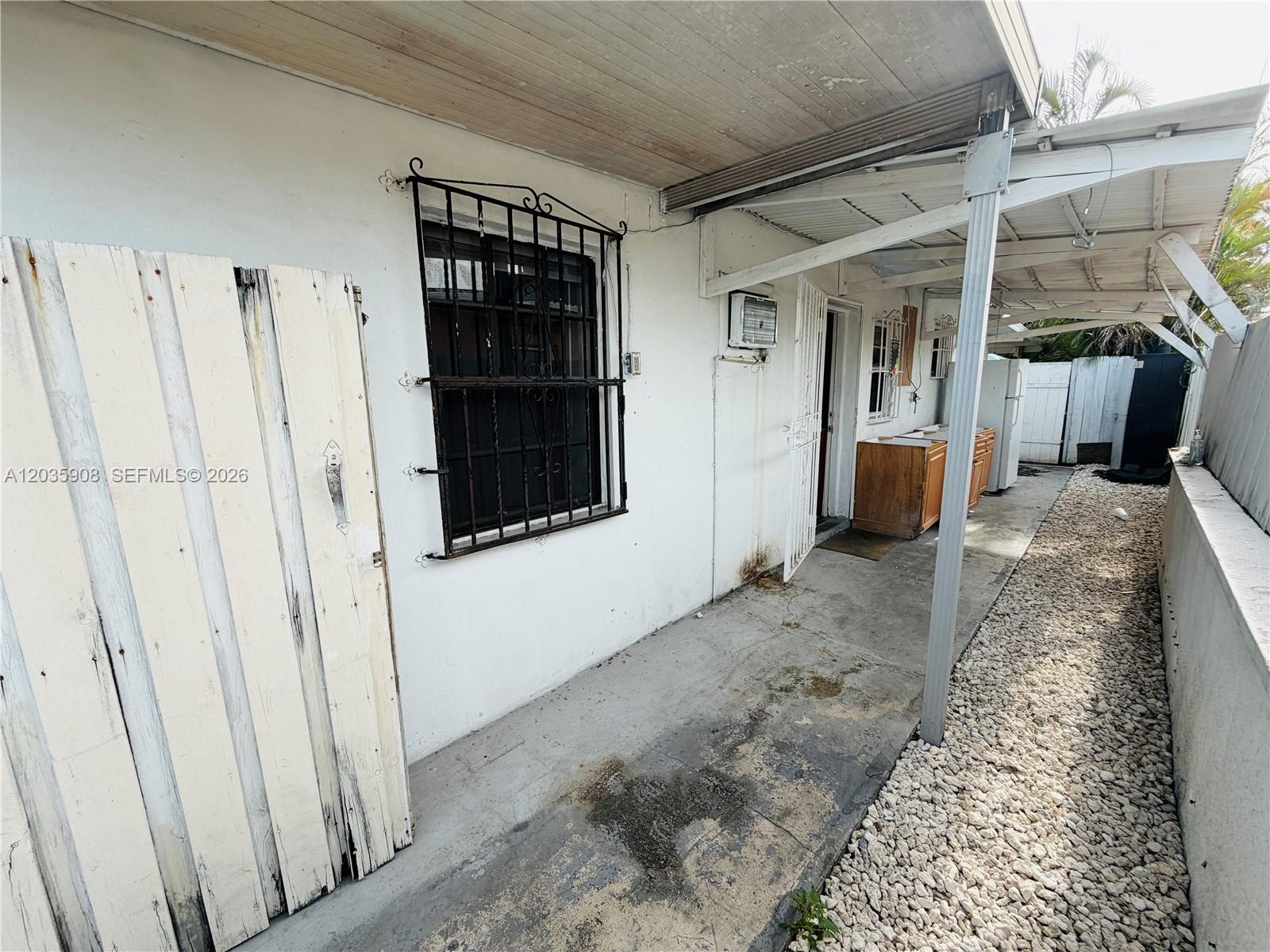 1550 E 10th Avenue