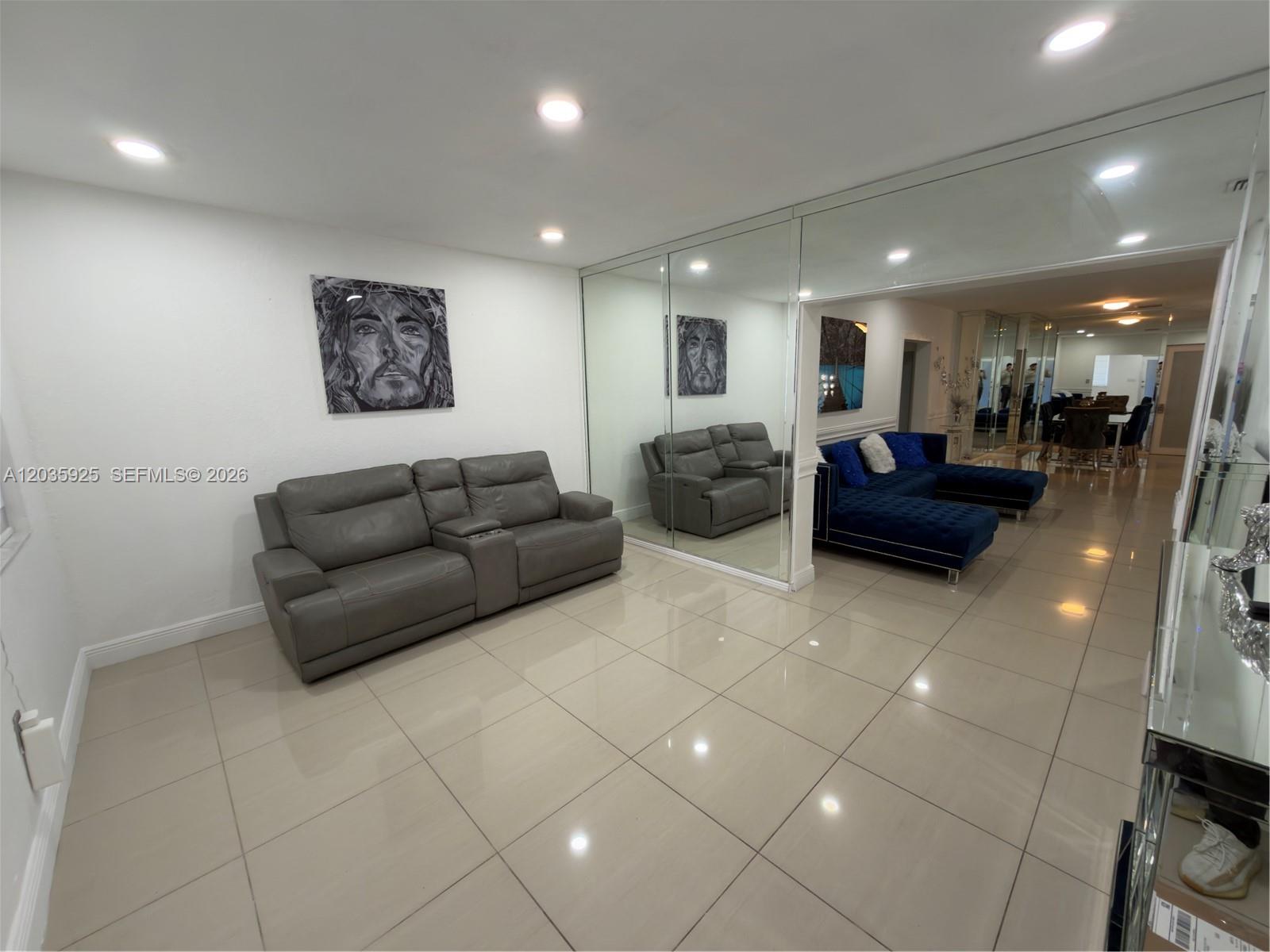 224 E 42nd Street