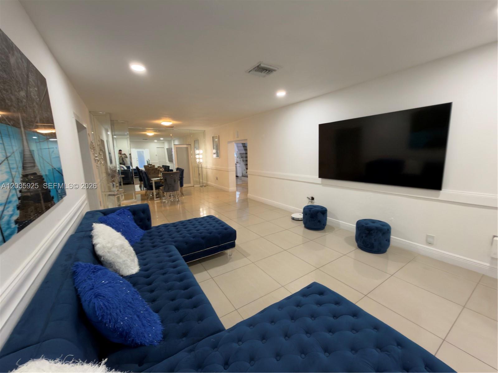 224 E 42nd Street