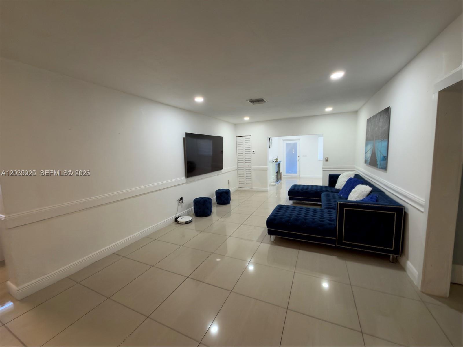 224 E 42nd Street
