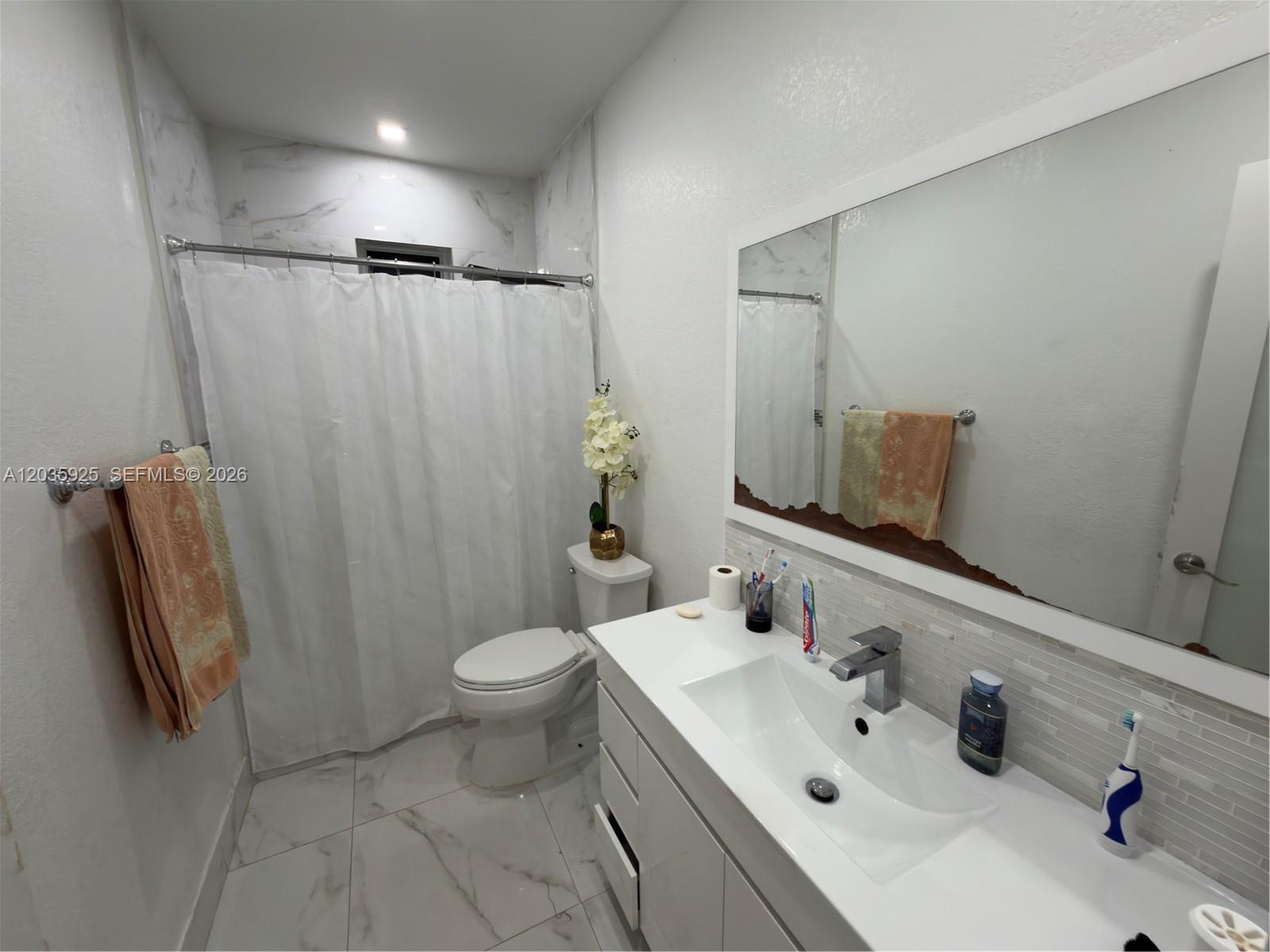 224 E 42nd Street
