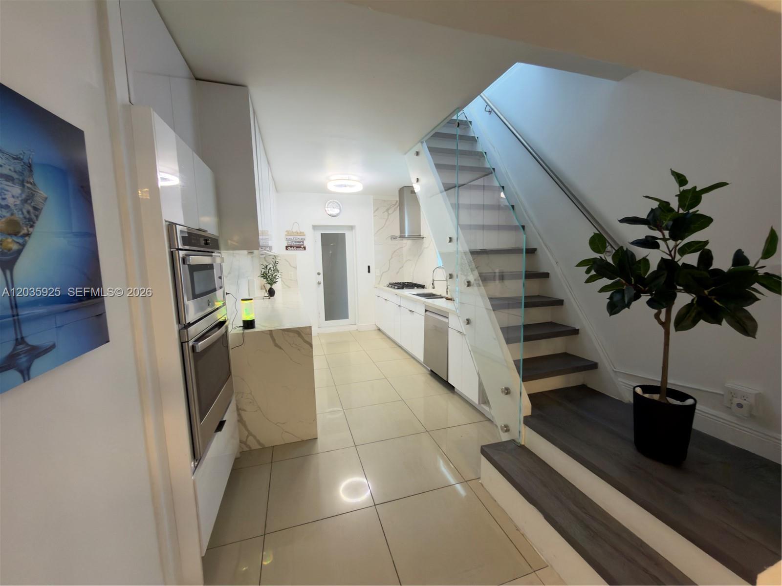 224 E 42nd Street
