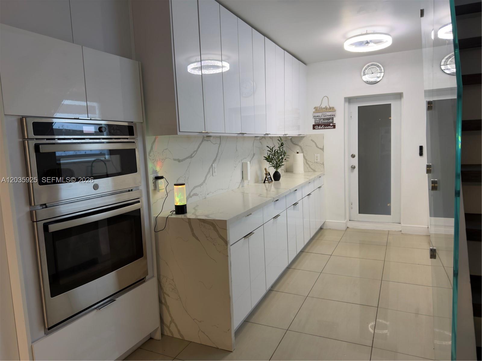 224 E 42nd Street