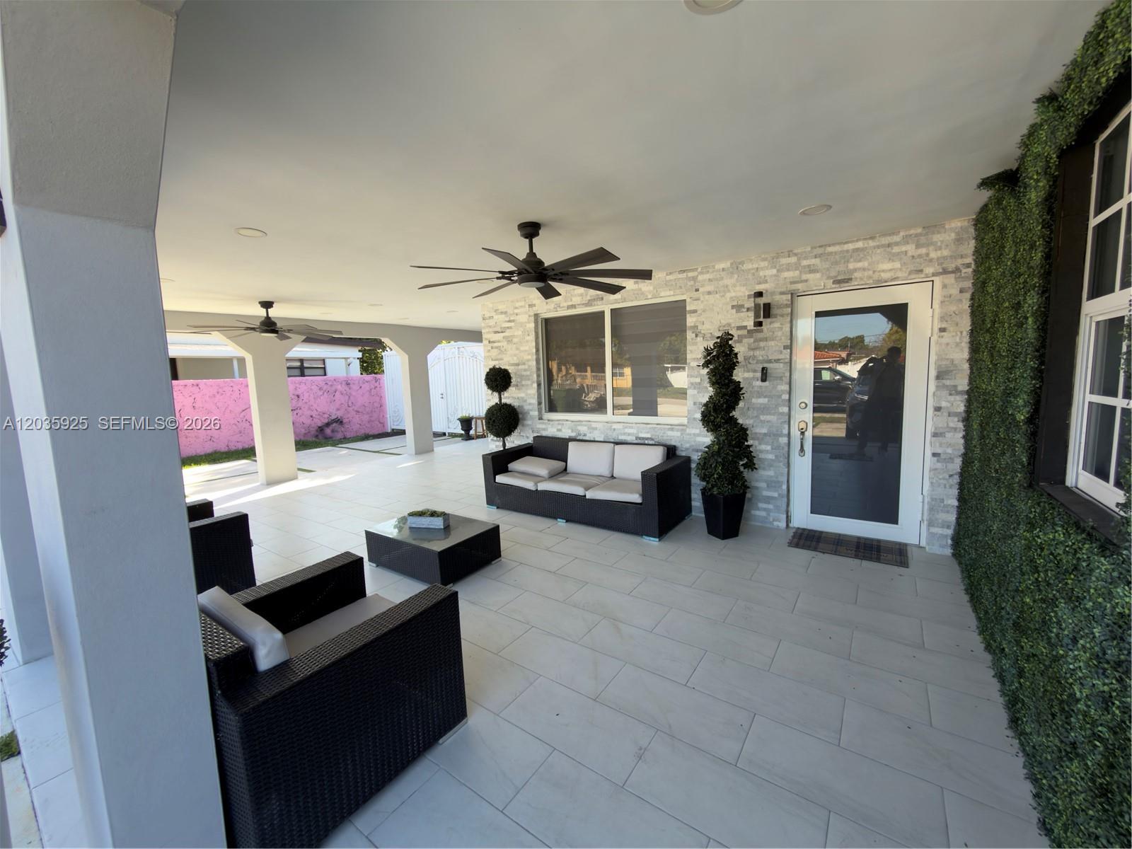 224 E 42nd Street