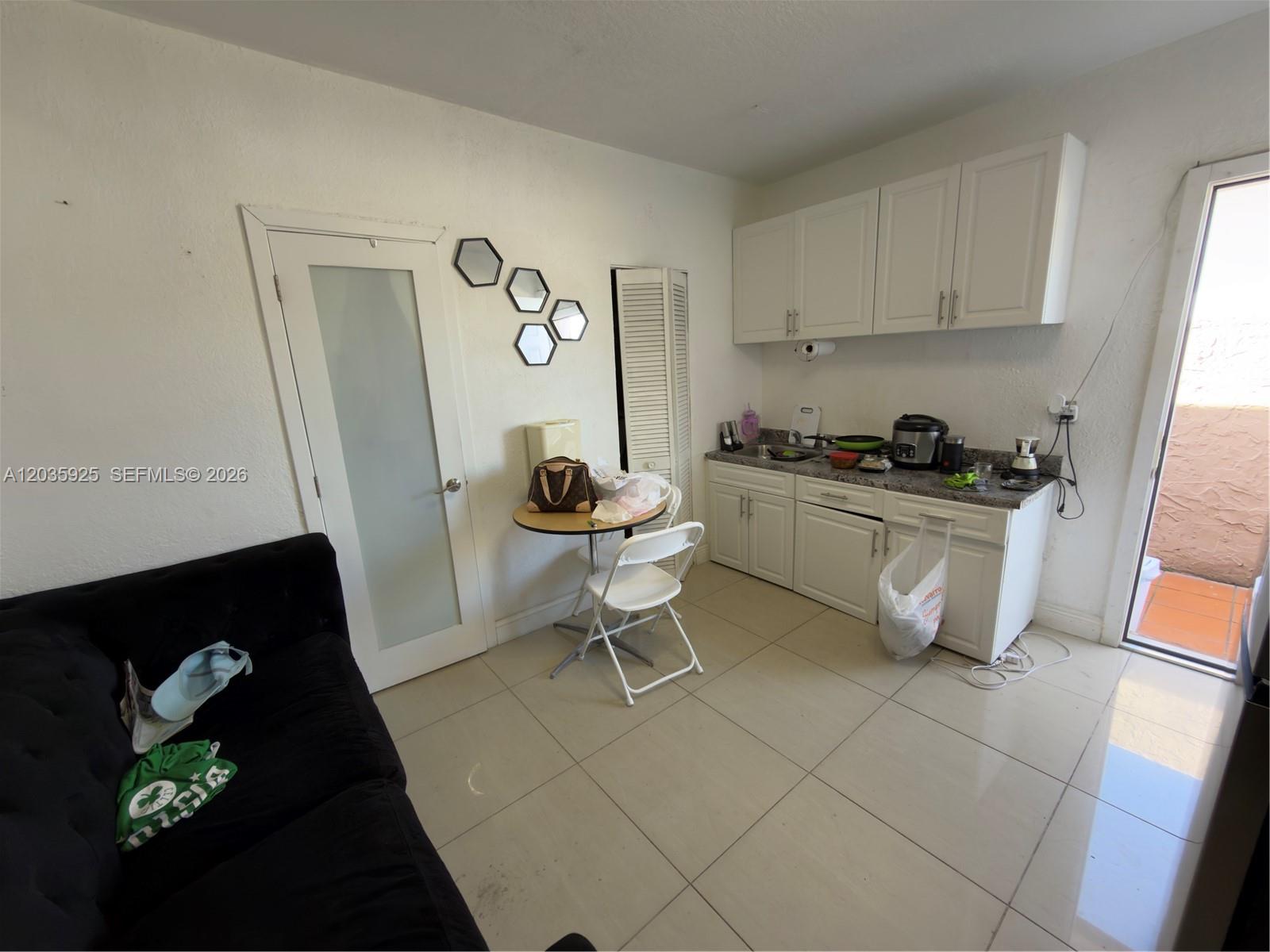 224 E 42nd Street